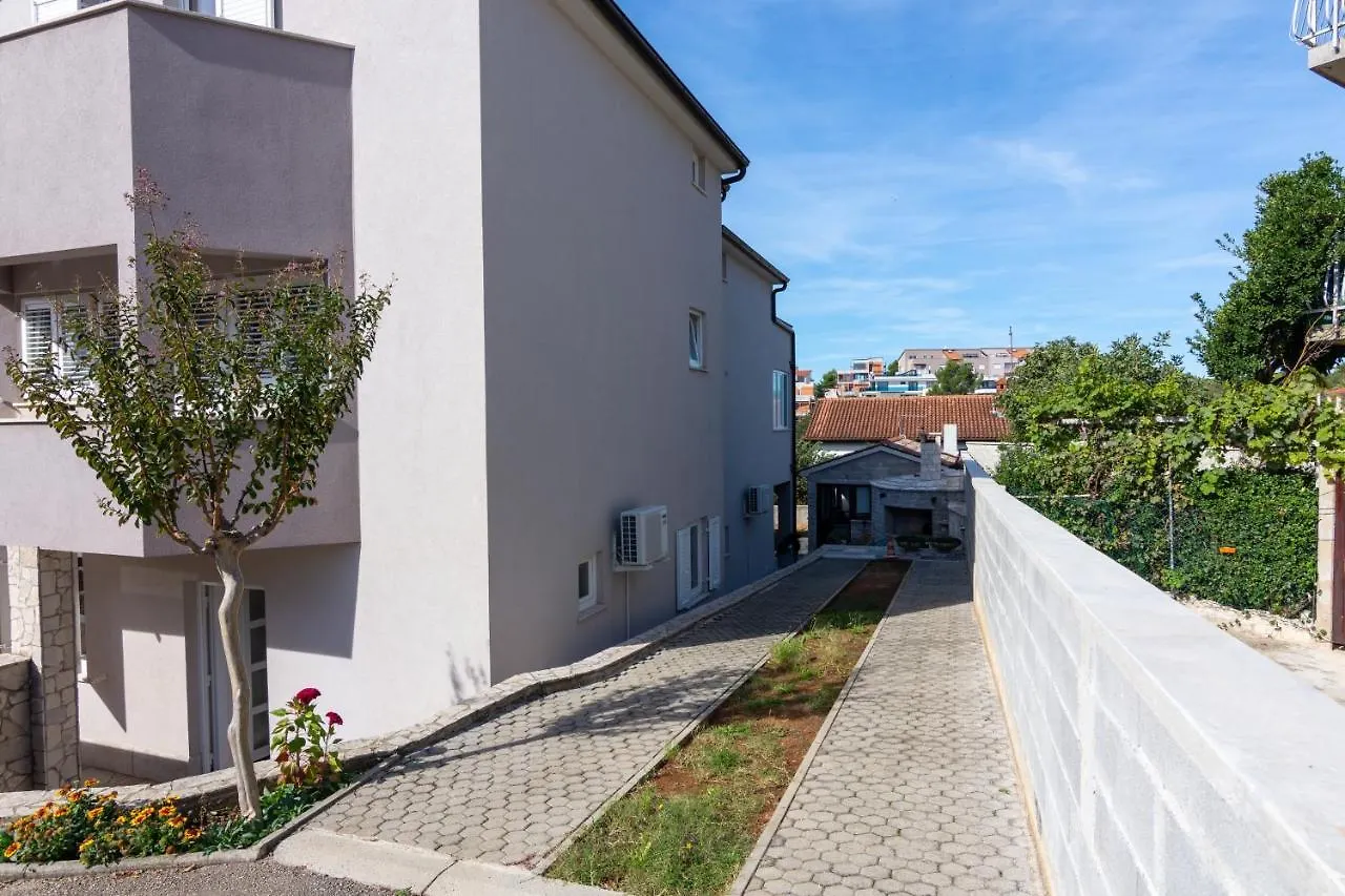 Apartments With A Parking Space Medulin - 2274